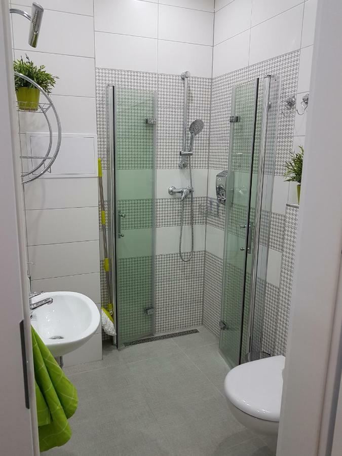 Kawalerka W Kamienicy Na Starowce Appartement Gdańsk Buitenkant foto